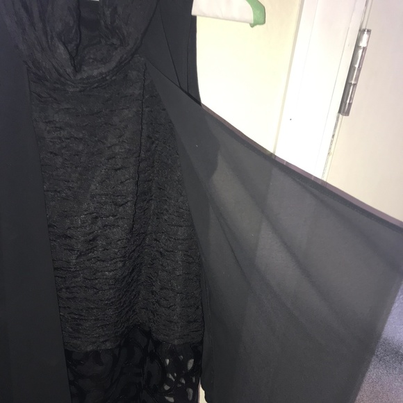 NESS Dress - Picture 5 of 5